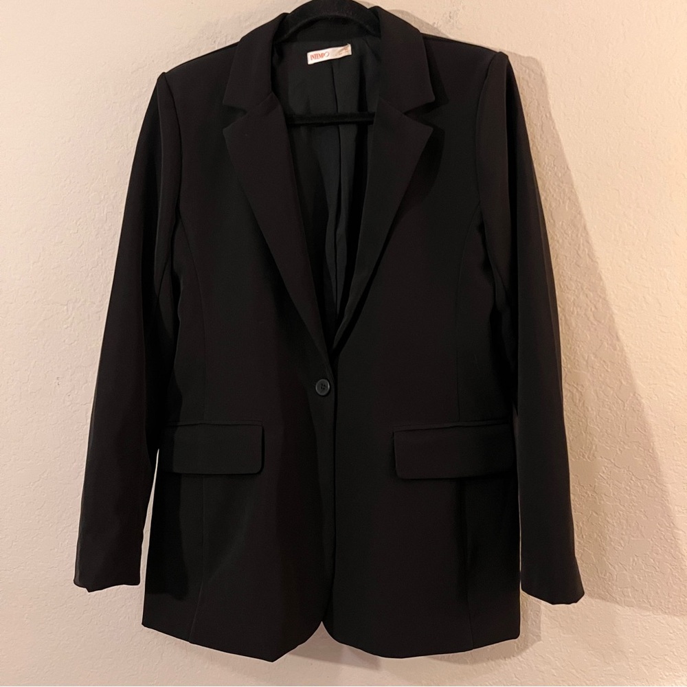 Intempo Black Long Sleeve Blazer, Size Medium – EUC, 90% Polyester / 10% Spandex